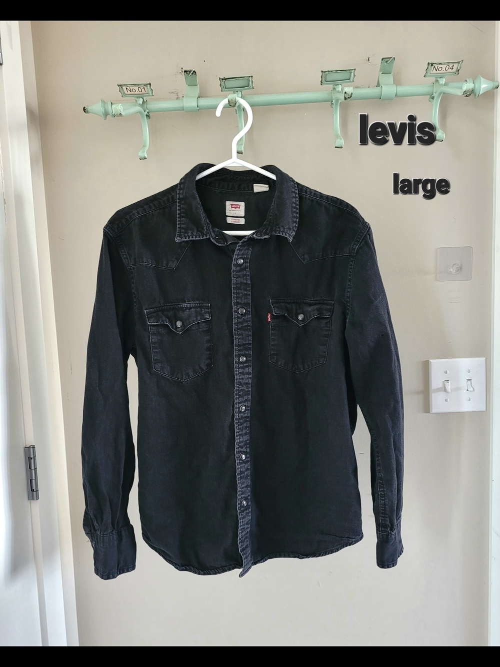 Levi's Black Long-Sleeve Denim Button-Up Shirt